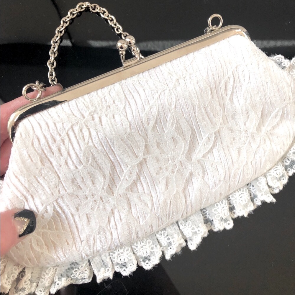 VTG White Lace Kisslock Cocktail Bridal Purse Bag